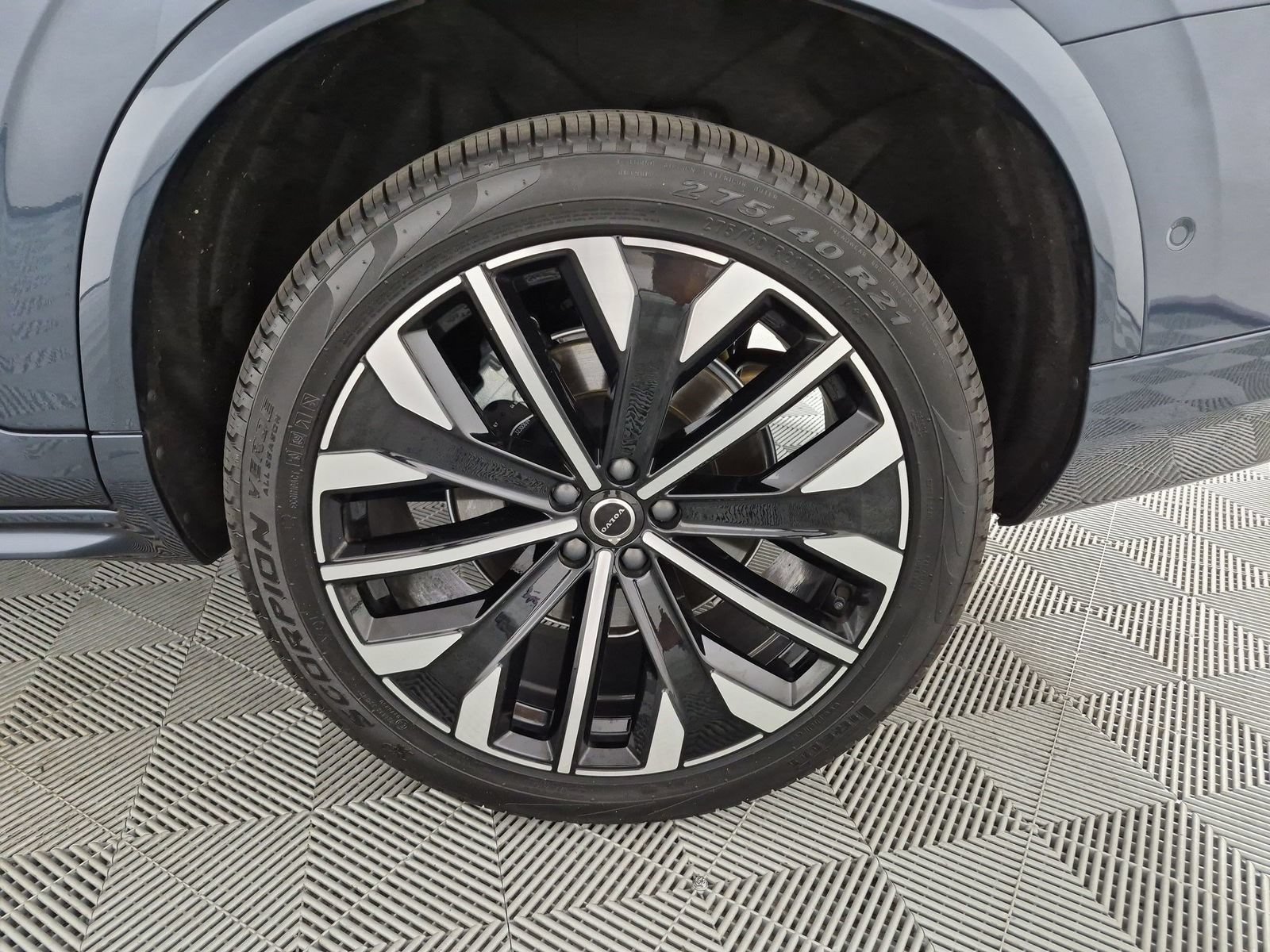 Certified 2026 Volvo XC90 B6 Plus w/ Protection Package Premier AWD/4WD image 26