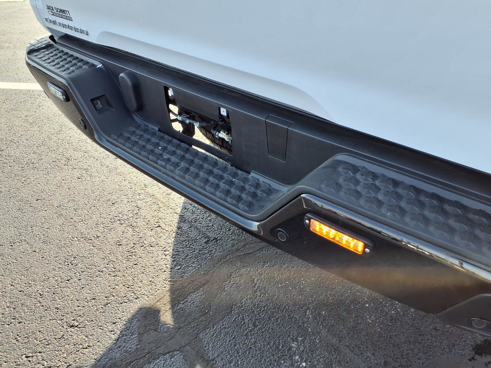 Used 2024 Chevrolet Colorado W/T w/ Technology Package AWD/4WD image 4