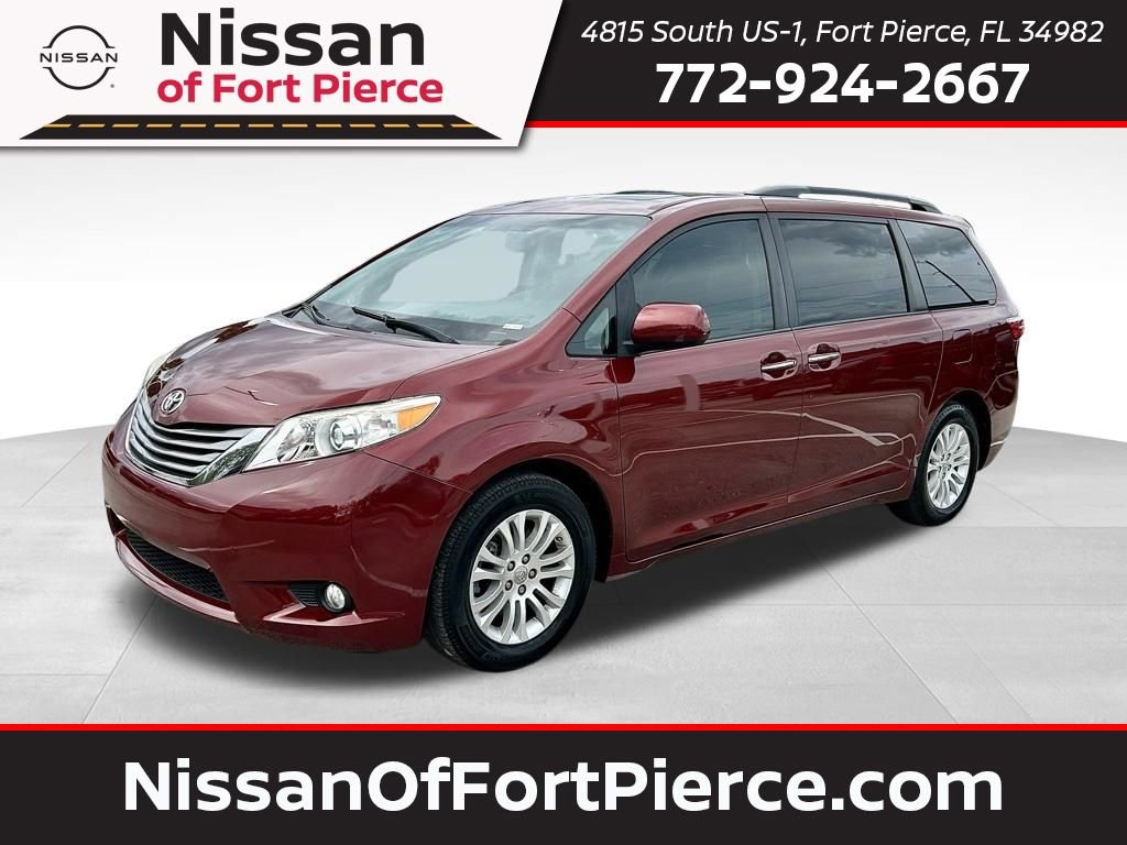 Used 2017 Toyota Sienna XLE w/ XLE Navigation Package image 1
