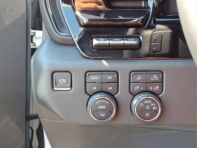 Used 2023 Chevrolet Silverado 1500 ZR2 w/ Technology Package AWD/4WD image 16