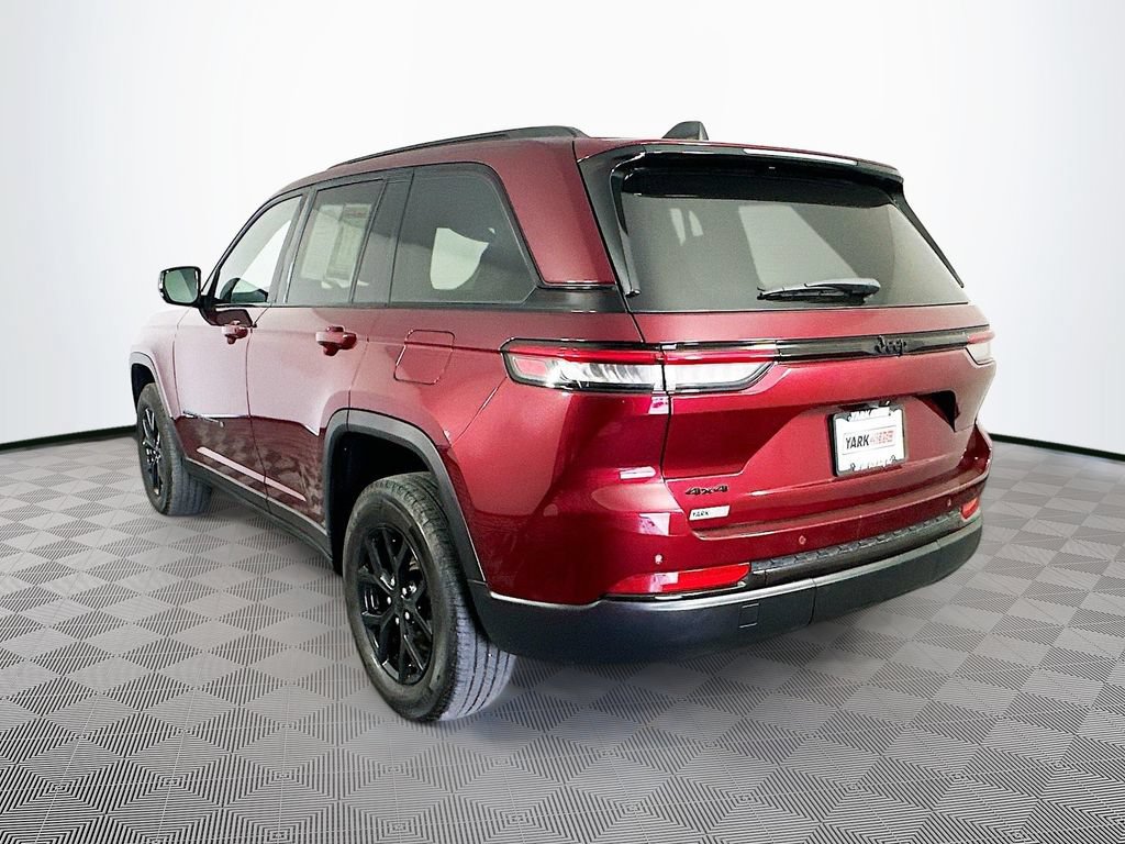 Certified 2024 Jeep Grand Cherokee Altitude AWD/4WD image 8