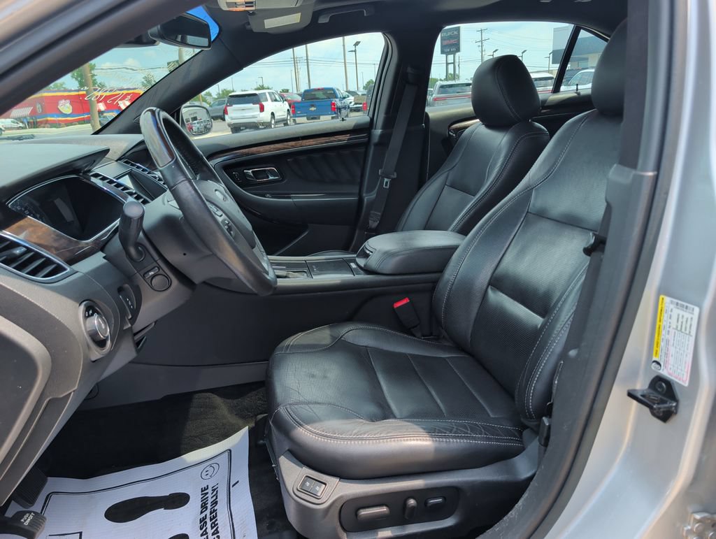 Used 2018 Ford Taurus Limited FWD image 8