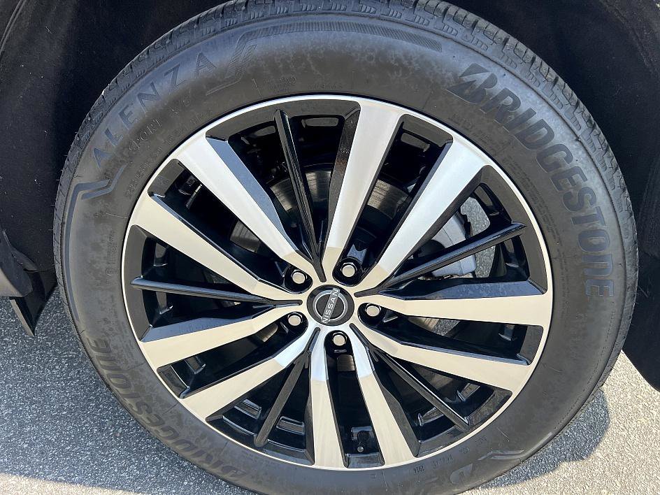 Certified 2024 Nissan Pathfinder Platinum w/ Cargo Package image 10