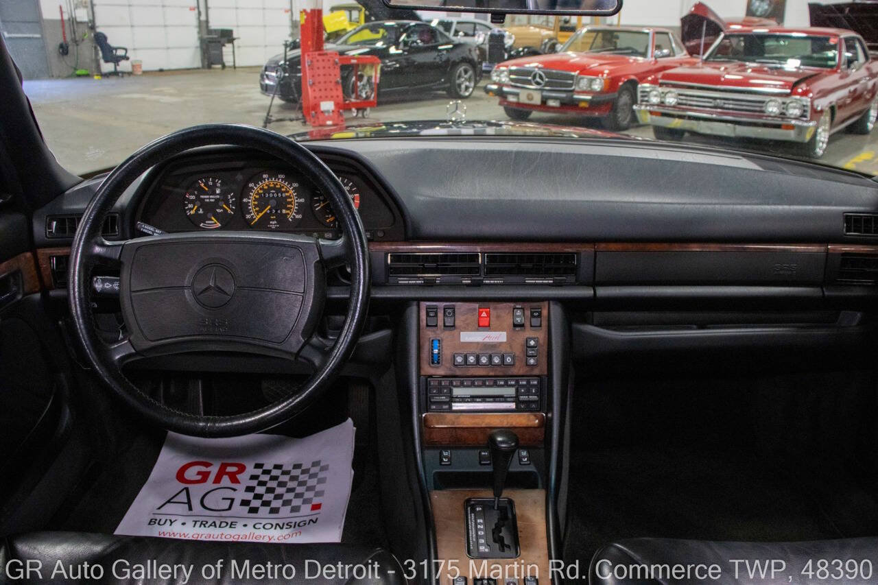Used 1989 Mercedes-Benz 560 SEL image 16