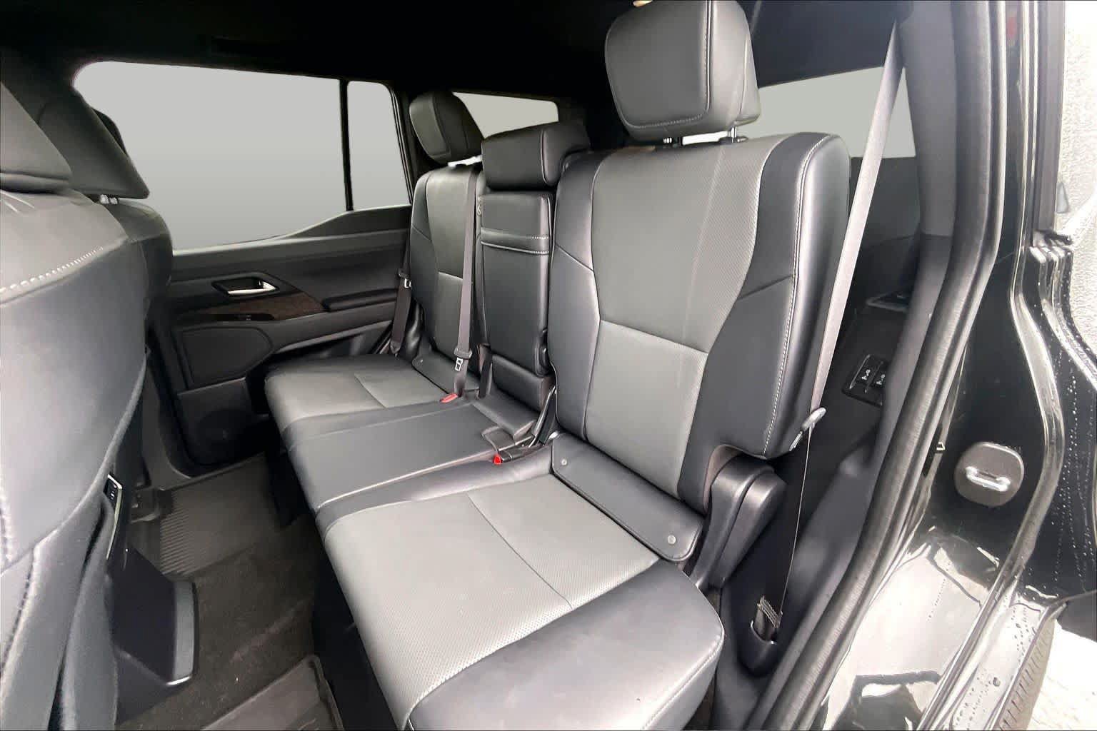 Used 2024 Lexus GX 550 w/ Accessory Package (Z1) AWD/4WD image 20