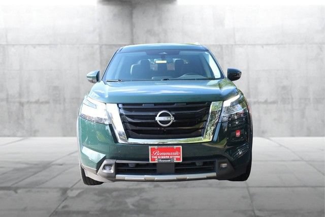 Certified 2022 Nissan Pathfinder SL w/ Cargo Package AWD/4WD image 4