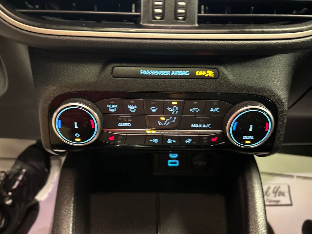 Used 2022 Ford Escape SEL w/ SEL Stealth AWD Package image 19