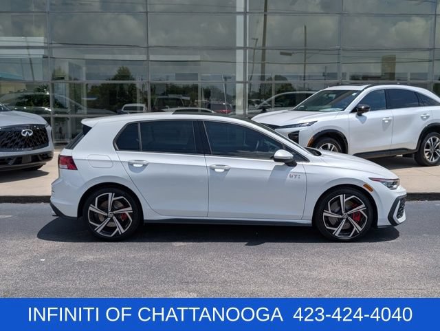 Used 2026 Volkswagen GTI SE FWD image 8