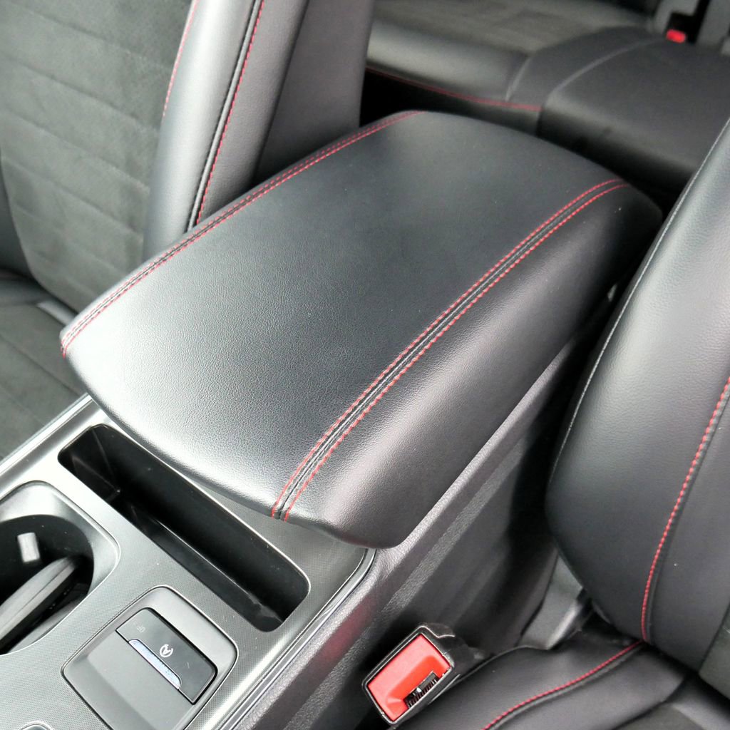 Used 2024 Ford Edge ST-Line AWD/4WD image 25