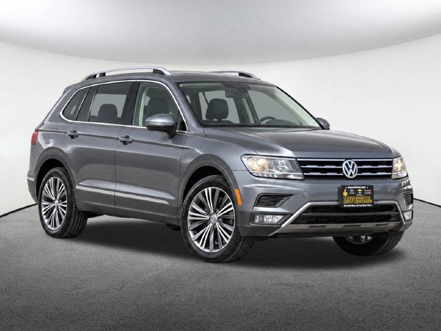 Used 2018 Volkswagen Tiguan SEL AWD/4WD image 2