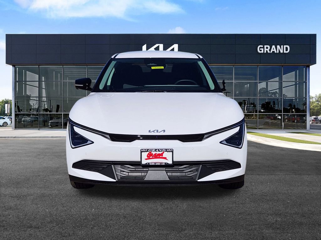 New 2025 Kia EV6 Light w/ Light LR Technology Package AWD/4WD image 3