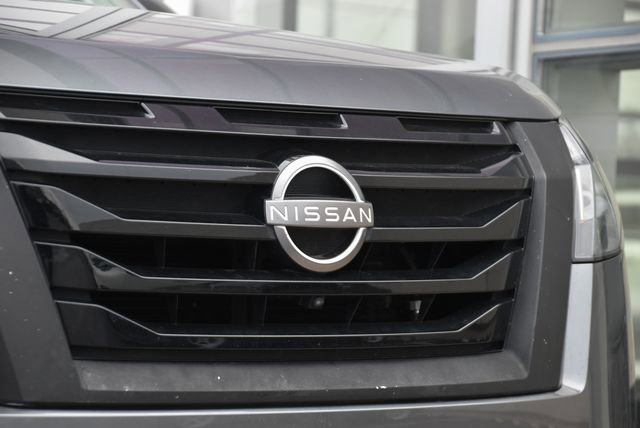 Used 2022 Nissan Pathfinder Platinum w/ Cargo Package AWD/4WD image 13