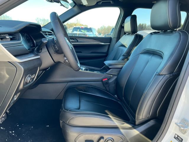 New 2025 Jeep Grand Cherokee L Limited image 4