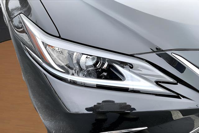 Used 2023 Lexus ES 350 w/ Accessory Package (Z2) image 29
