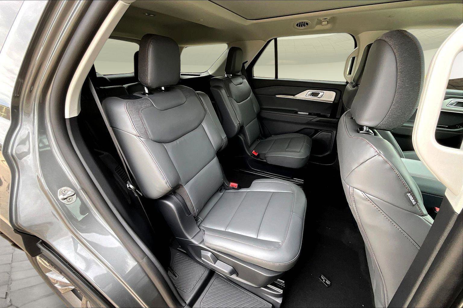New 2026 Ford Explorer Active w/ Active Comfort Package image 10