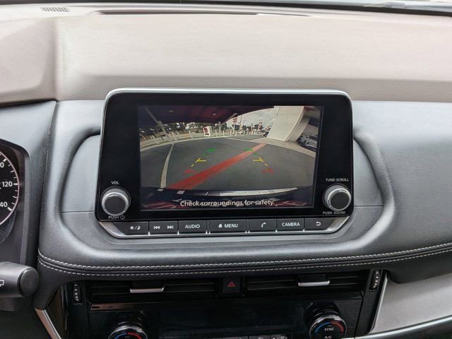 Used 2022 Nissan Rogue SV image 21