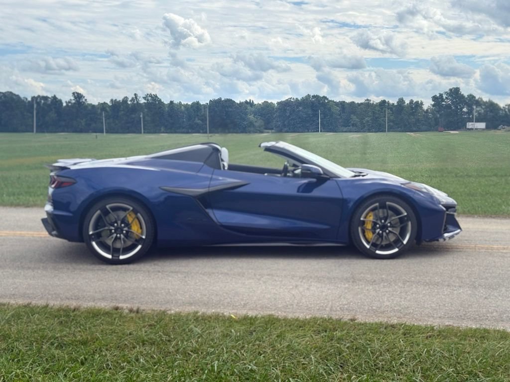 New 2027 Chevrolet Corvette Z06 RWD image 7