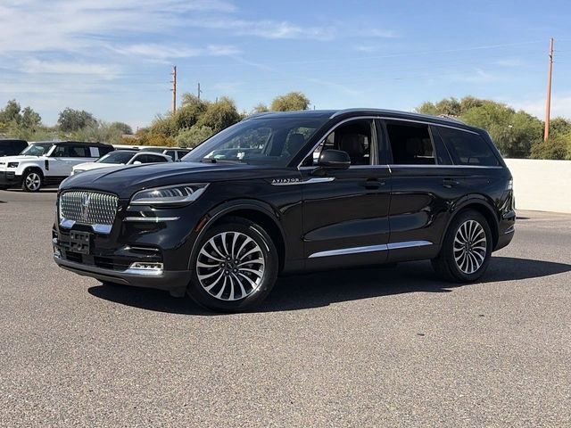 Used 2021 Lincoln Aviator Reserve image 2