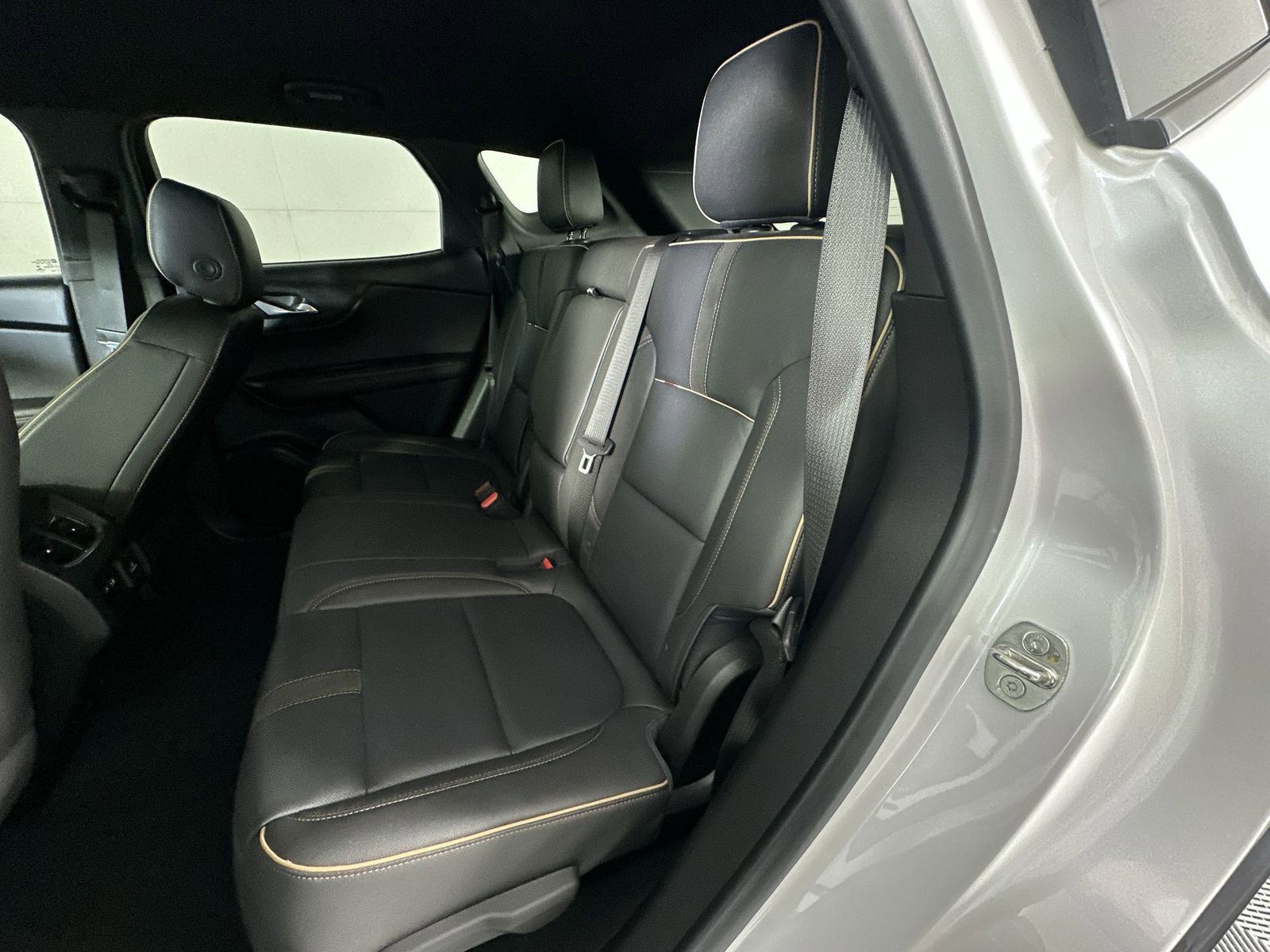 Used 2023 Chevrolet Blazer Premier FWD image 22