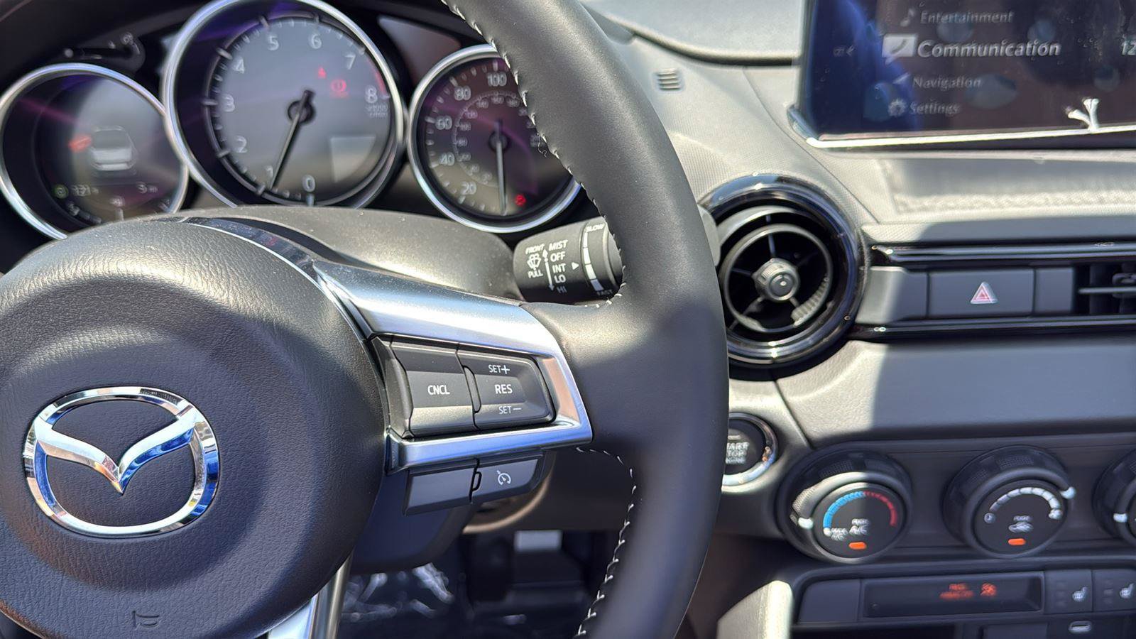 New 2026 MAZDA MX-5 Miata Club w/ Interior Package RWD image 13