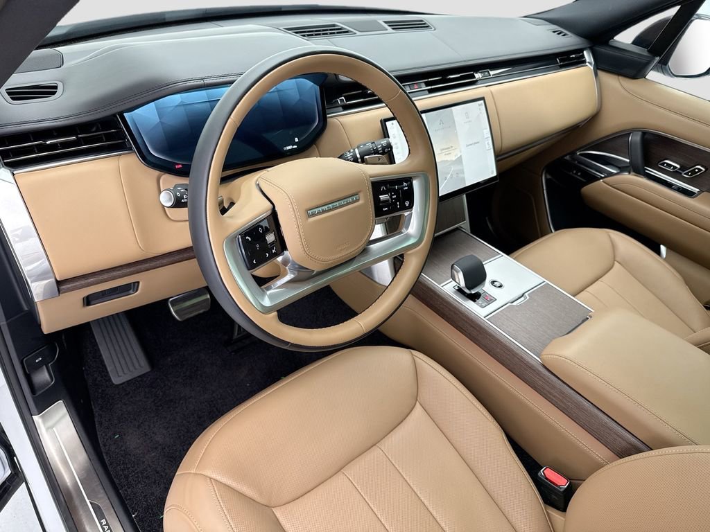 Certified 2025 Land Rover Range Rover SE AWD/4WD image 9
