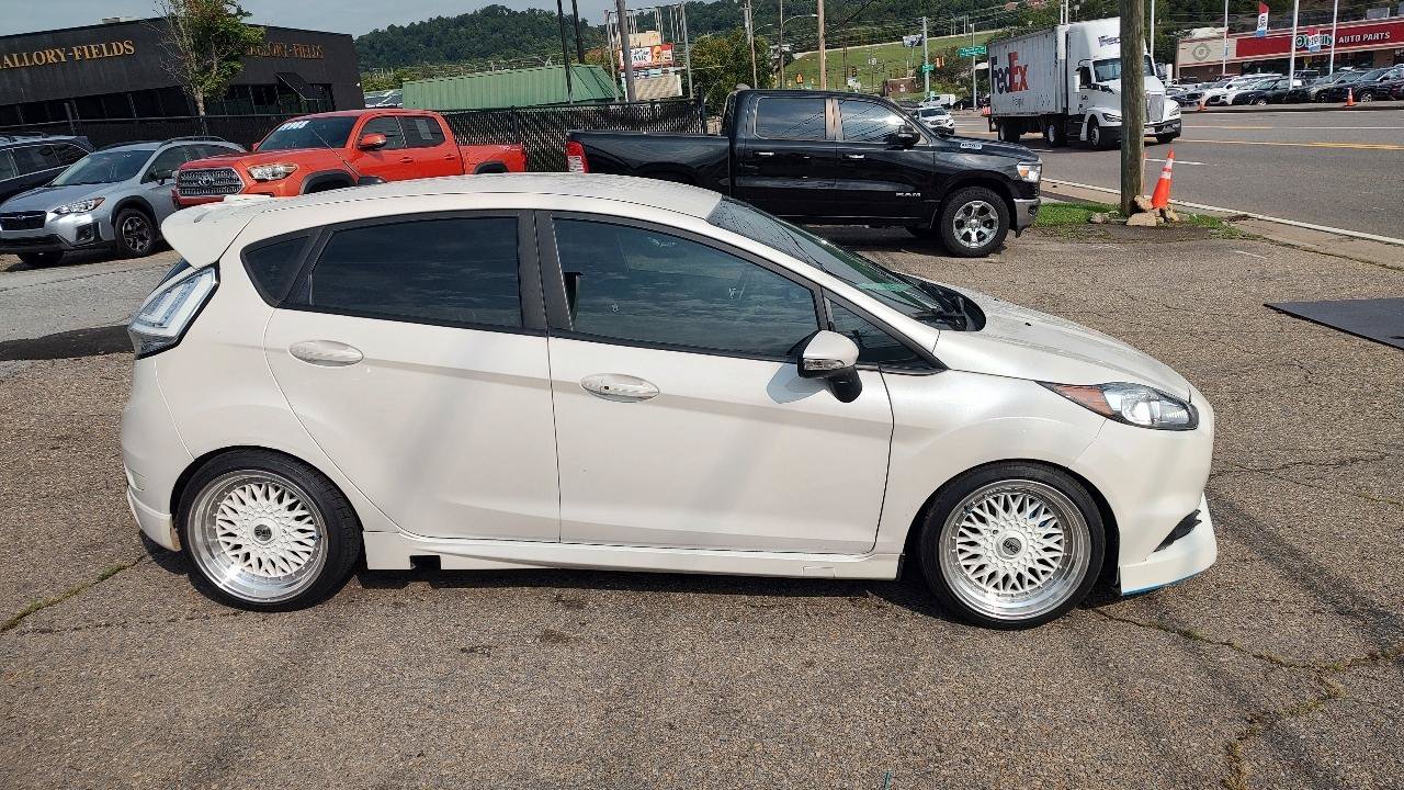 Used 2017 Ford Fiesta ST FWD image 2