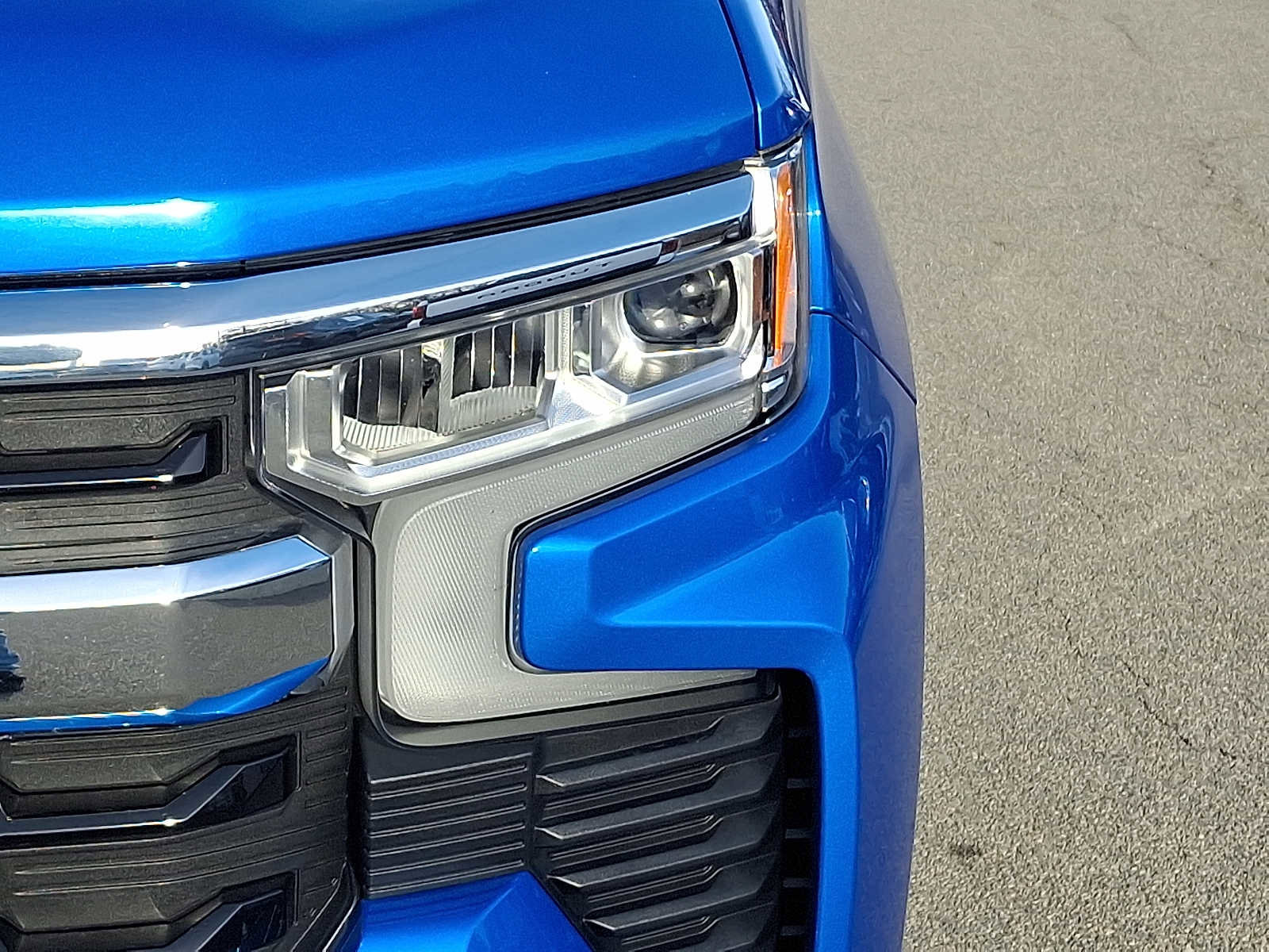 Used 2025 Chevrolet Silverado 1500 LT image 10