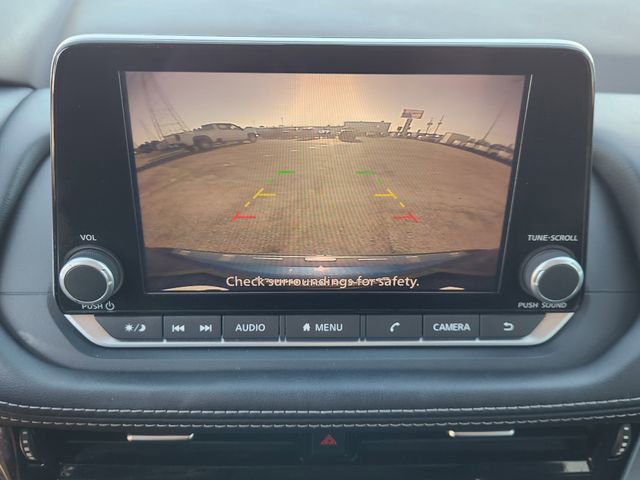 Used 2023 Nissan Rogue SV image 17