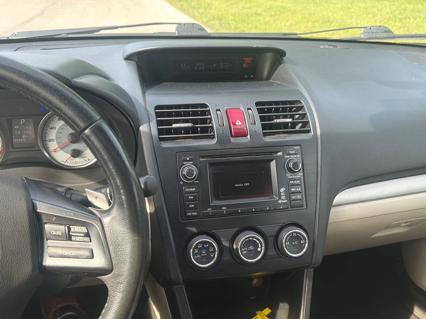 Used 2012 Subaru Impreza 2.0i Limited AWD/4WD image 13