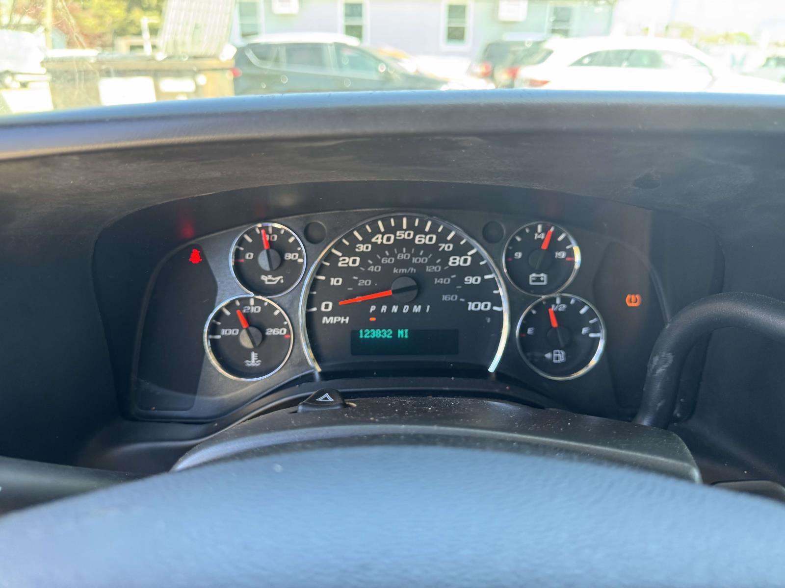 Used 2017 Chevrolet Express 2500 RWD image 22
