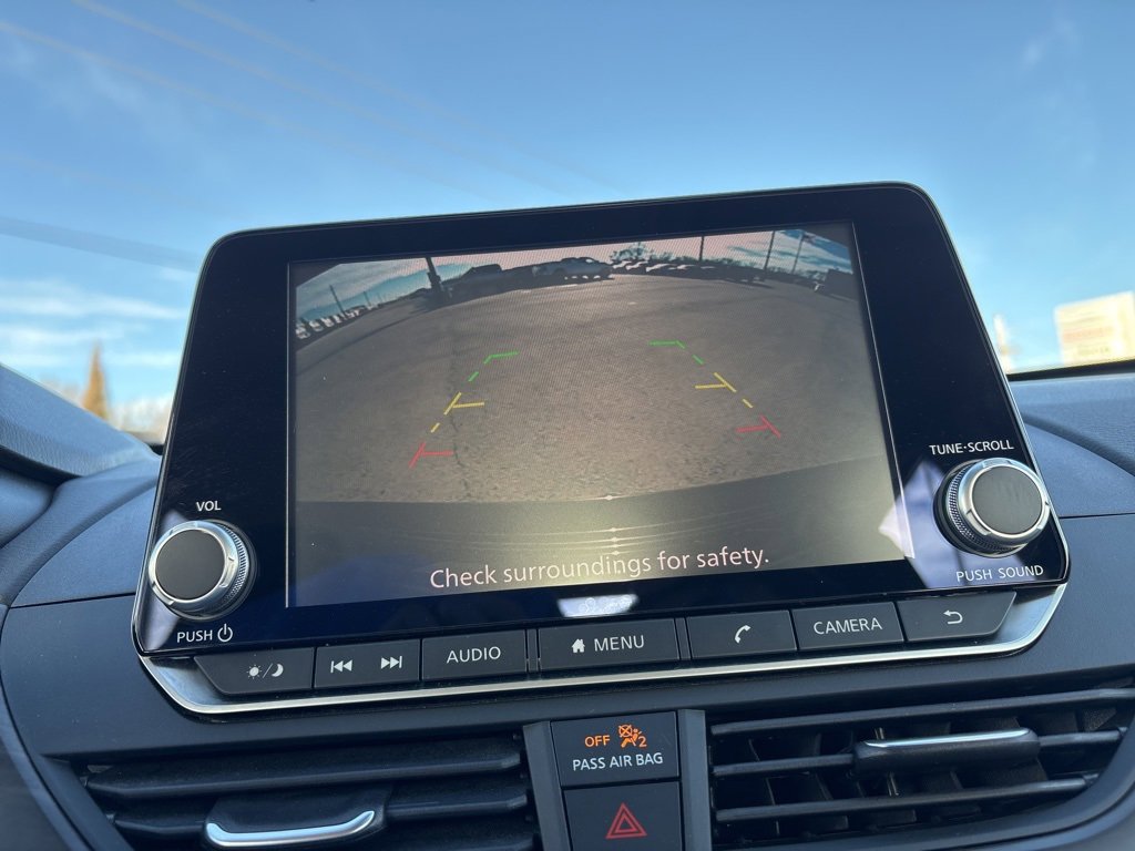 Used 2025 Nissan Altima 2.5 SV image 15