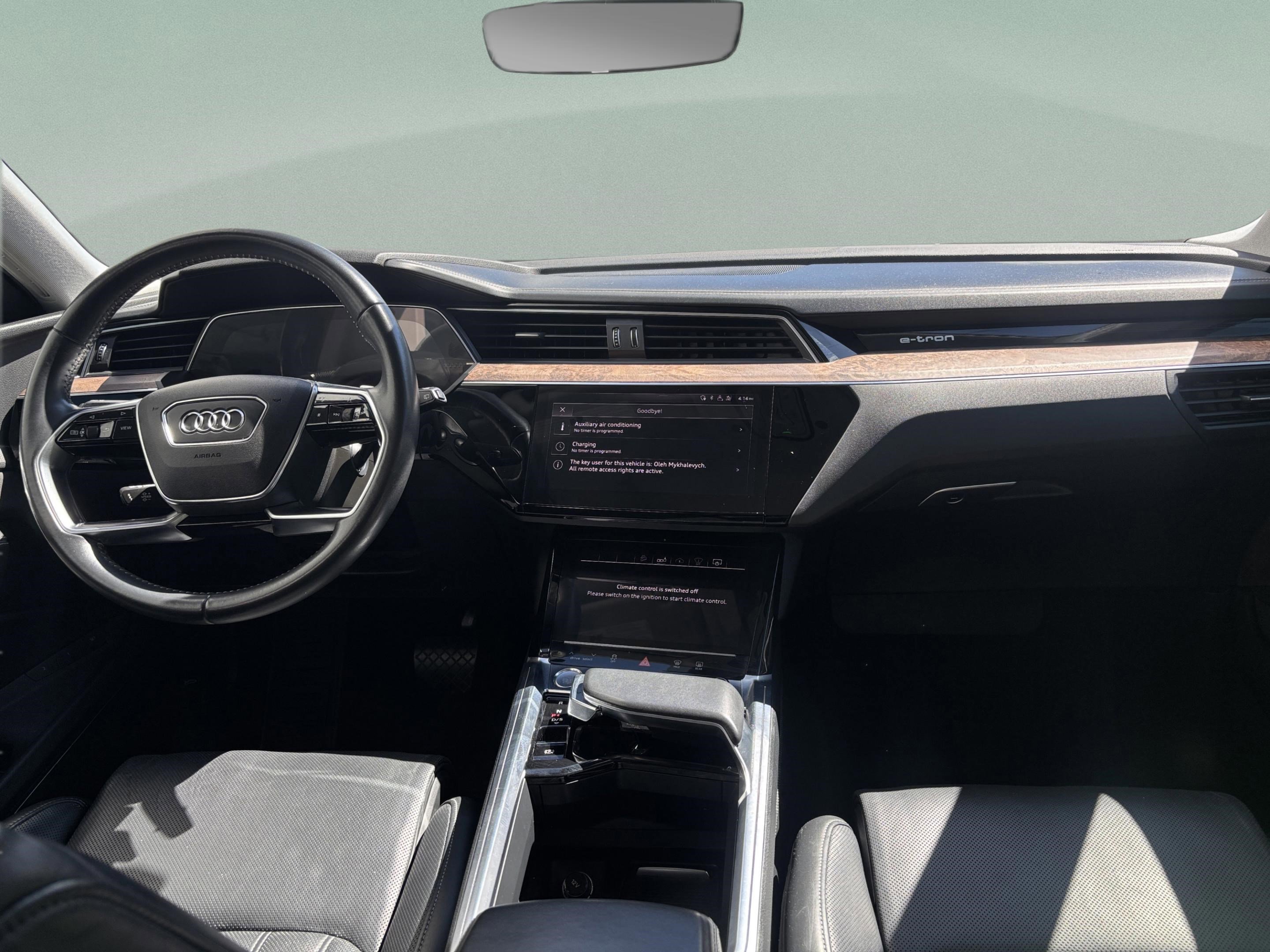 Used 2019 Audi e-tron Prestige w/ Prestige Package AWD/4WD image 23