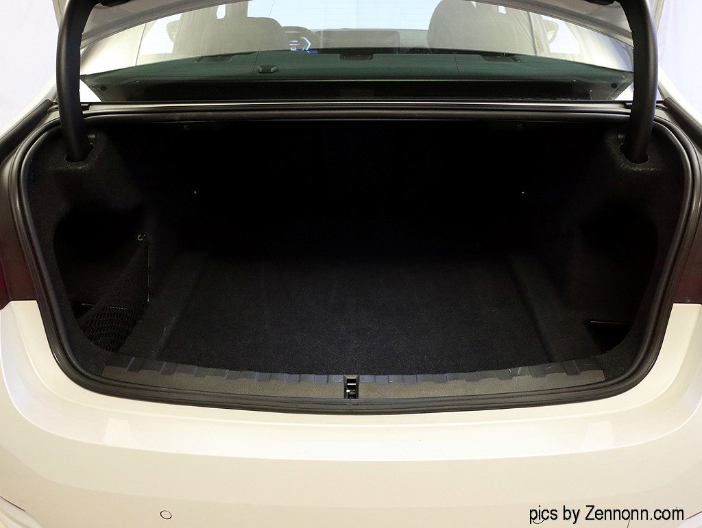 Certified 2025 BMW 330i xDrive Sedan image 29