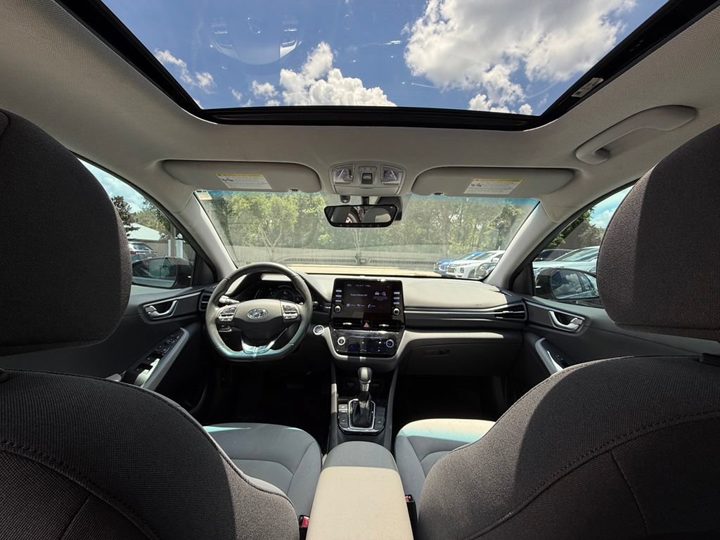 Used 2022 Hyundai Ioniq SEL FWD image 25