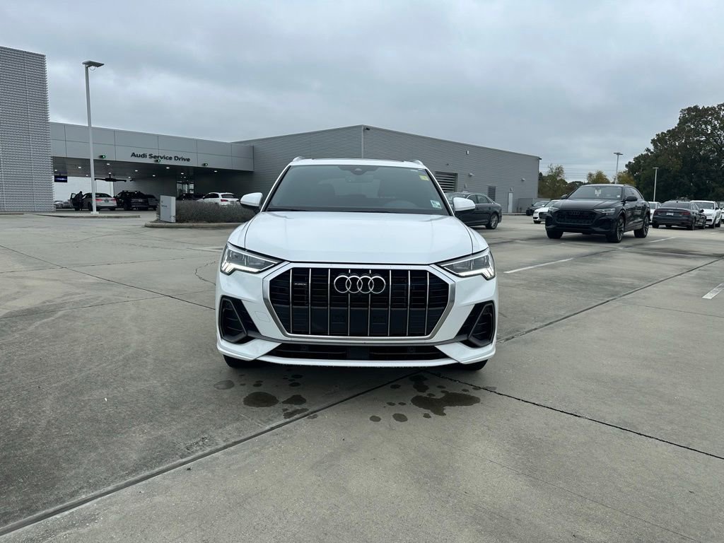 Used 2024 Audi Q3 2.0T Premium Plus w/ Premium Plus Package image 2