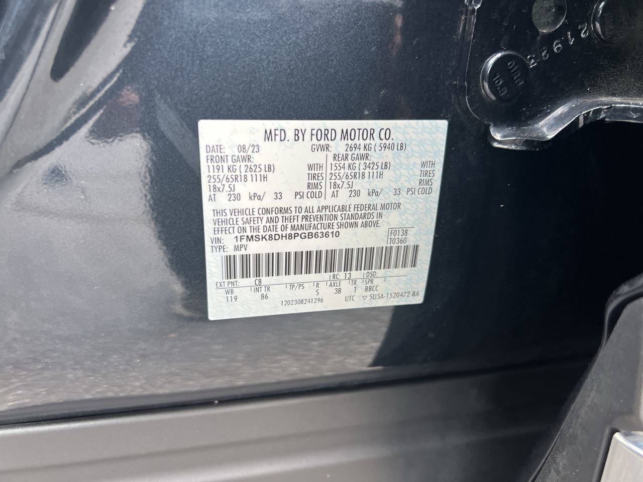 Used 2023 Ford Explorer XLT AWD/4WD image 37