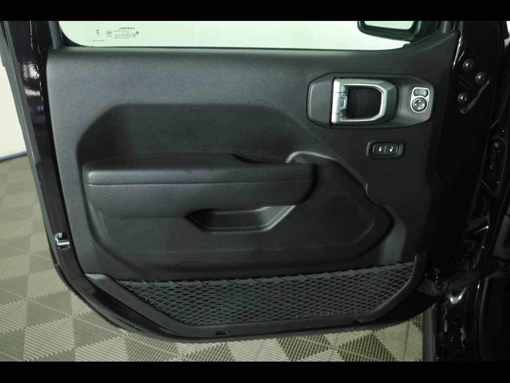 Used 2023 Jeep Wrangler Unlimited w/ Convenience Group AWD/4WD image 21