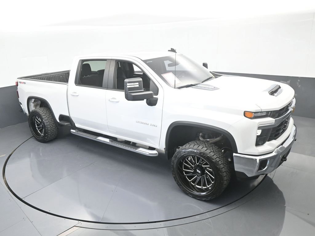 Used 2024 Chevrolet Silverado 2500 LT image 57