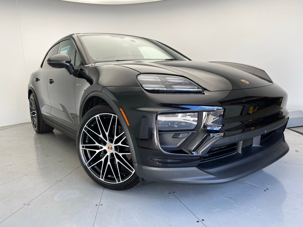 New 2025 Porsche Macan 4 Electric image 24
