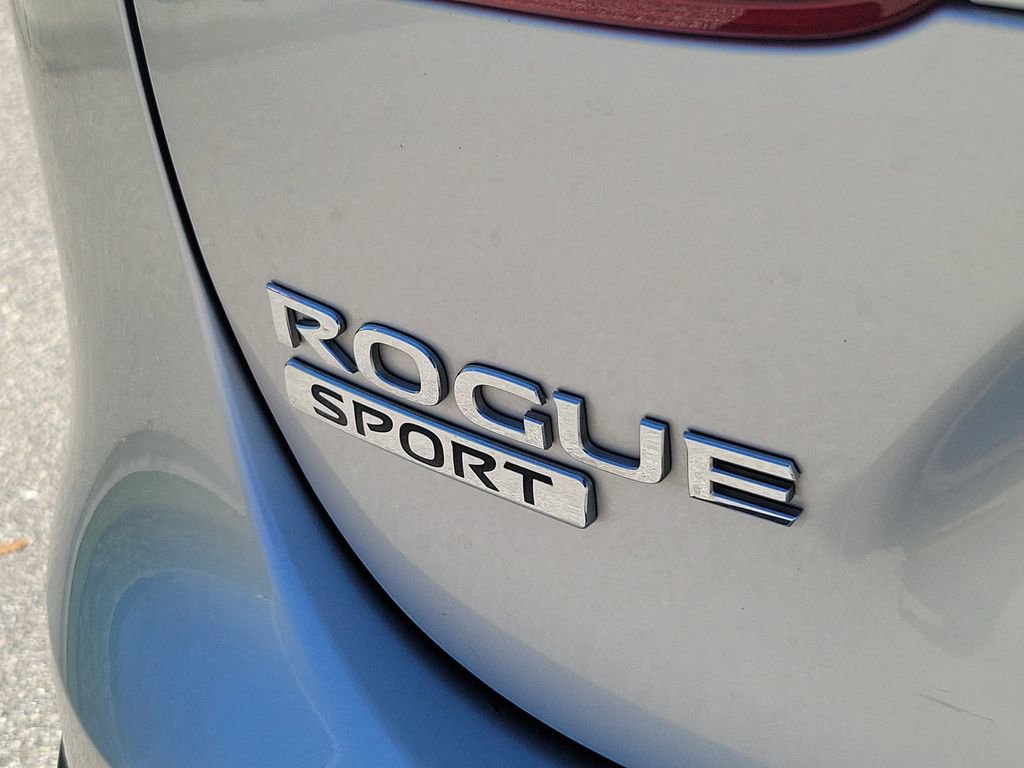 Used 2020 Nissan Rogue Sport S FWD image 13