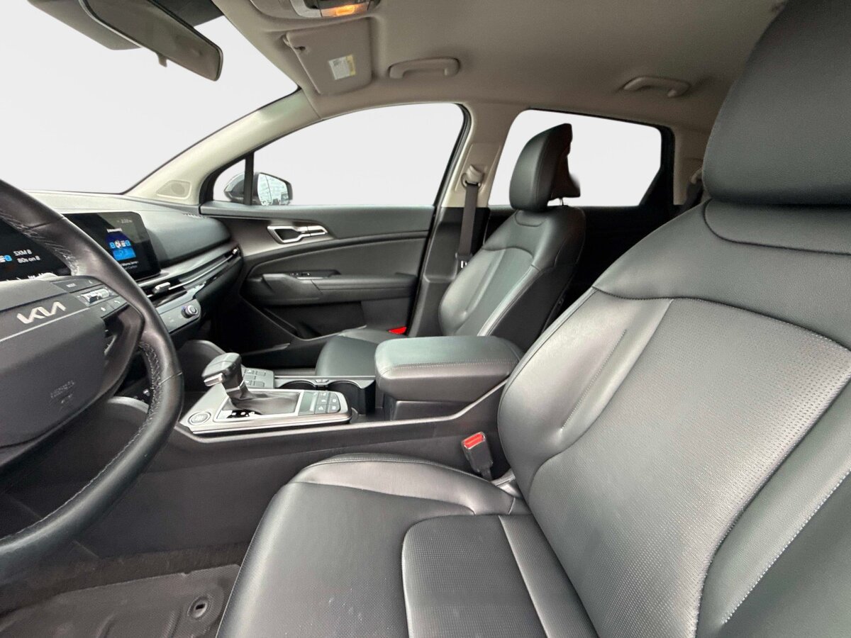 Used 2026 Kia Sportage EX FWD image 23
