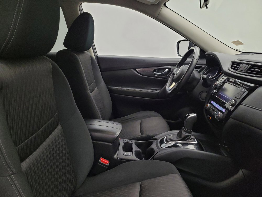 Used 2020 Nissan Rogue SV image 21