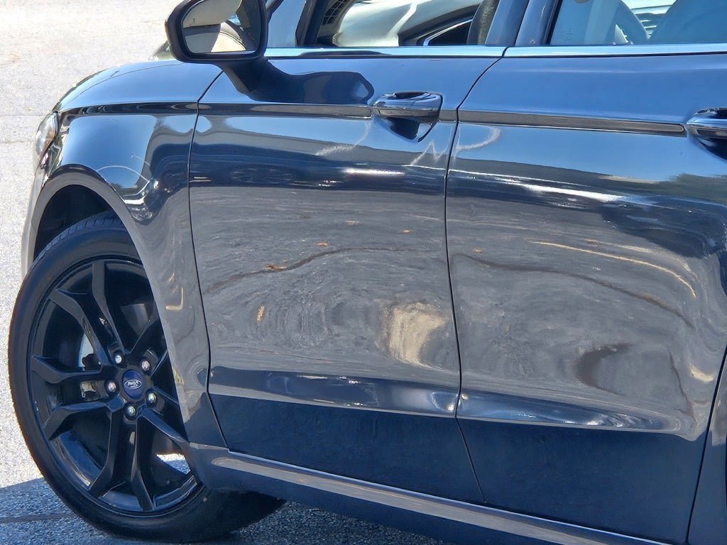 Used 2020 Ford Fusion SE w/ Equipment Group 151A image 12