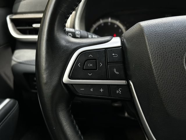 Used 2023 Toyota Highlander XLE FWD image 15