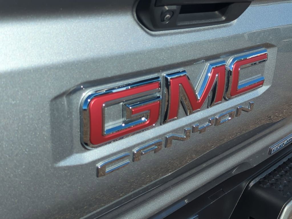 Used 2024 GMC Canyon Elevation image 27