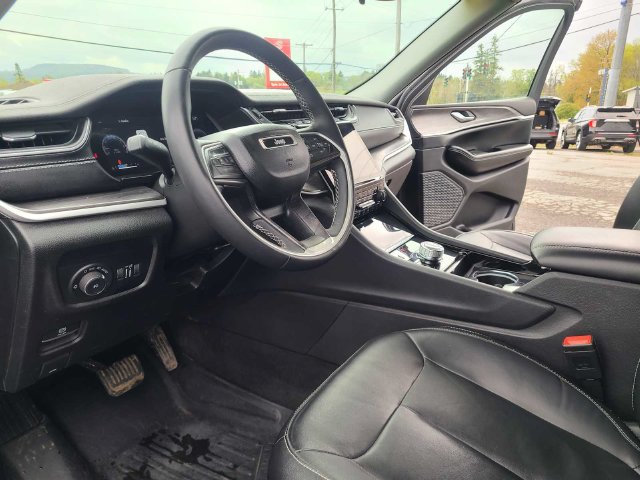 Used 2023 Jeep Grand Cherokee L Limited AWD/4WD image 12