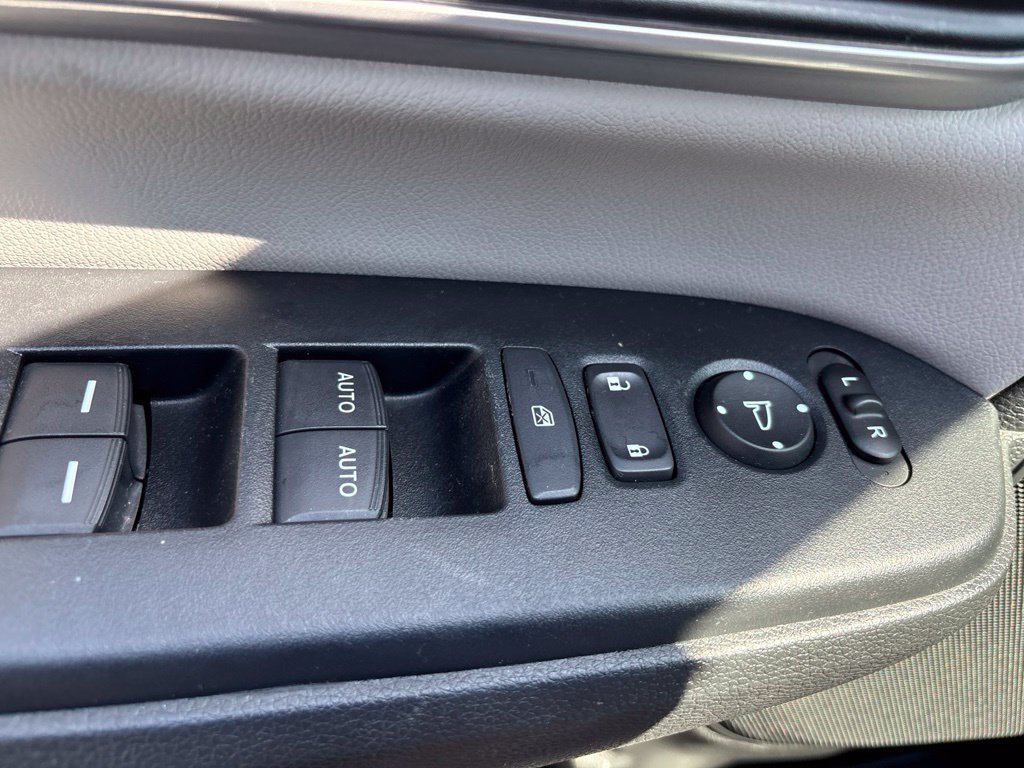 Used 2022 Honda CR-V EX-L image 11