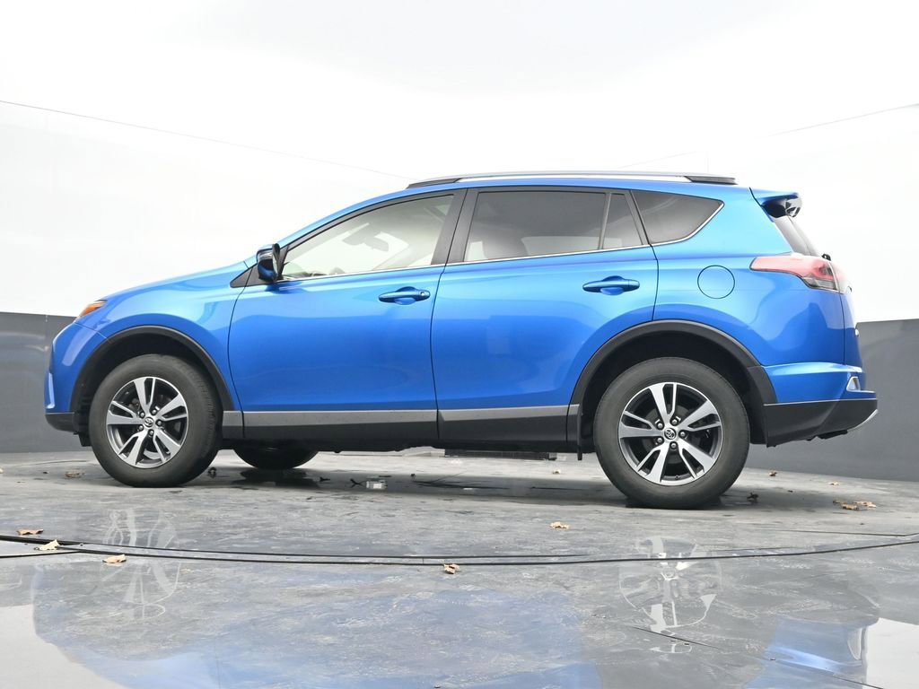 Used 2018 Toyota RAV4 XLE image 47