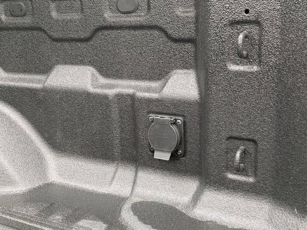 Used 2023 GMC Canyon Elevation w/ Convenience Package image 16