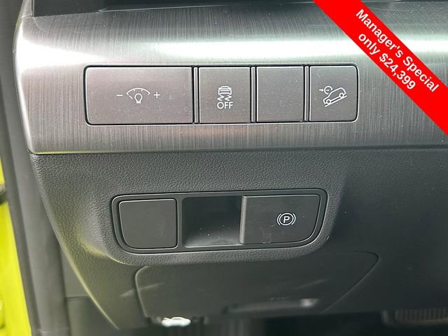 Certified 2025 Hyundai Kona SEL image 14
